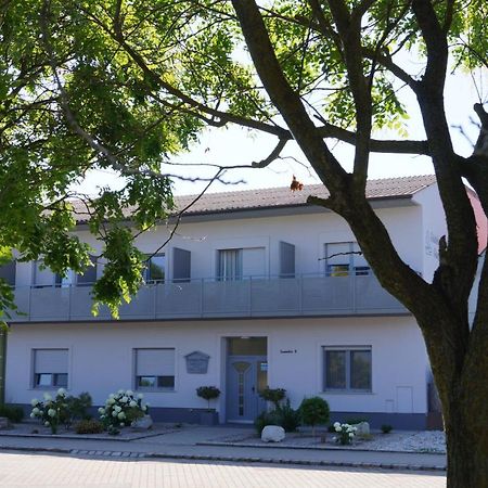 Gaestehaus Gisch Sandra Podersdorf am See Bagian luar foto