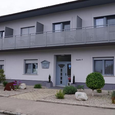 Gaestehaus Gisch Sandra Podersdorf am See Bagian luar foto