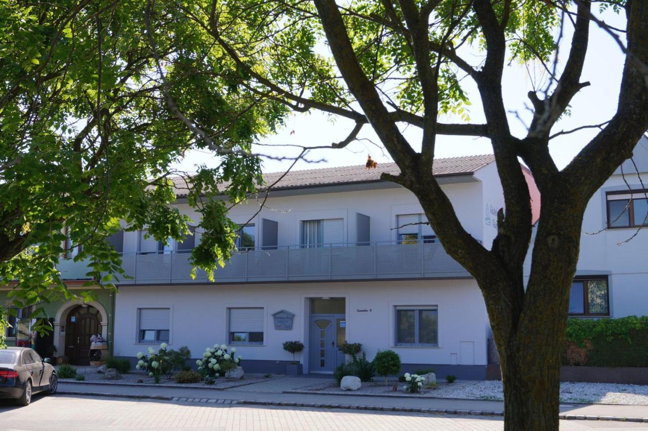 Gaestehaus Gisch Sandra Podersdorf am See Bagian luar foto